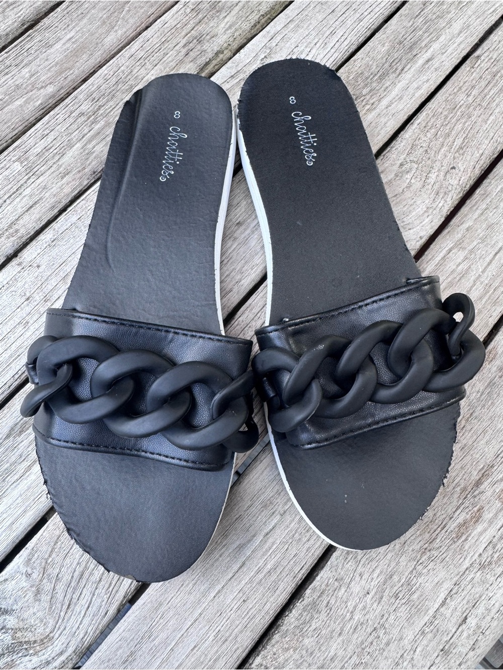 chatties Black Chain-Detail Slide Sandals